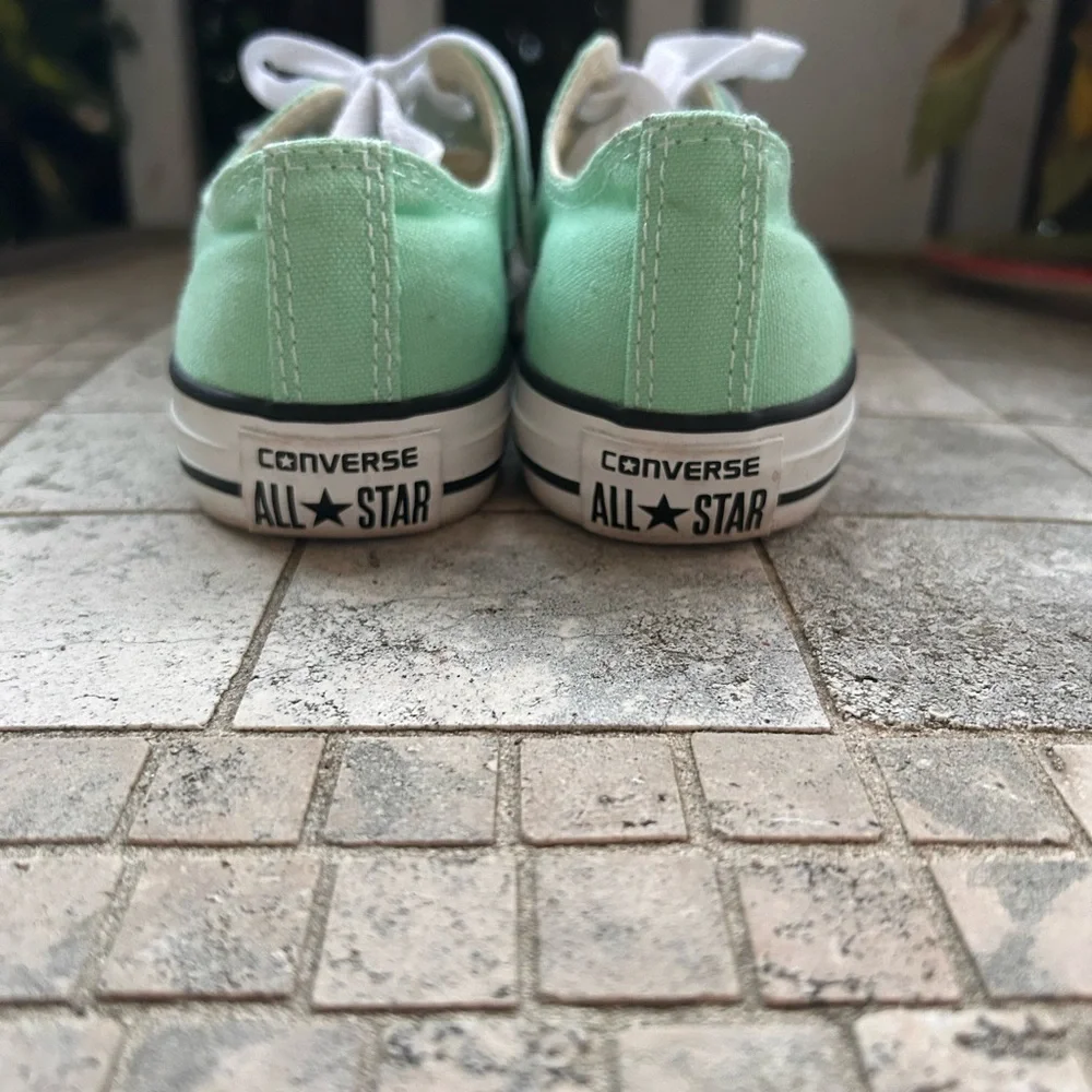 Converse All Star Kids Green Canvas Sneakers sz 2Y mint condition